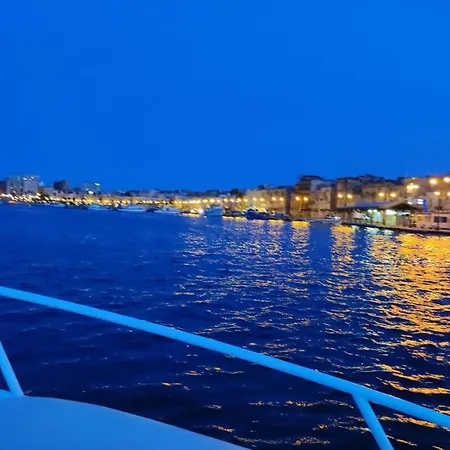 La Piazza * San Giorgio Ionico